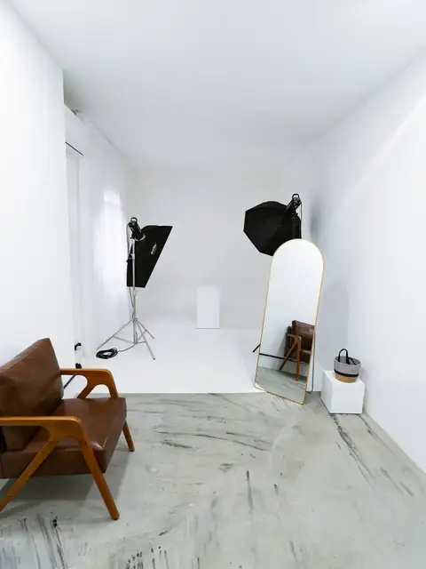 Estúdio 1 de fotografia com ciclorama branco